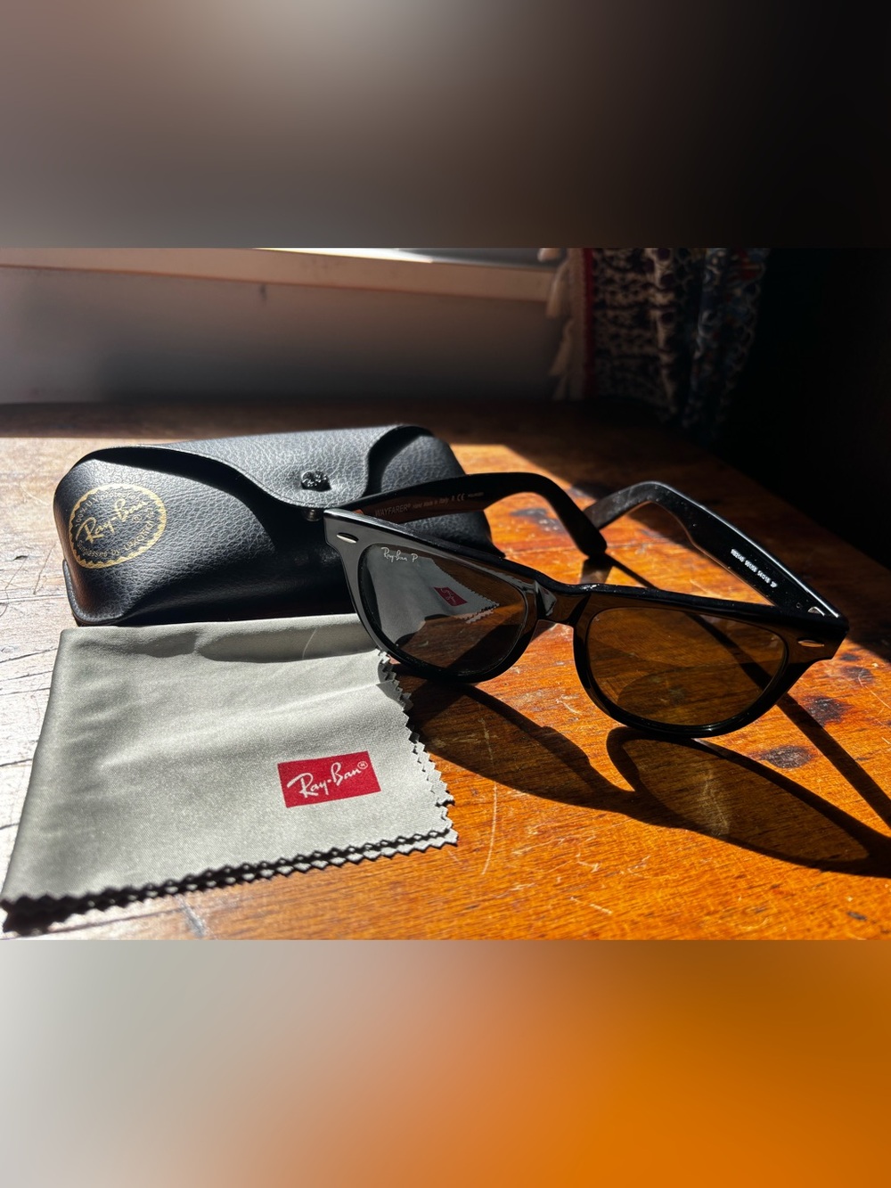 Ray-Ban Black Wayfarer Sunglasses with Brown Lenses and Ray-Ban Case